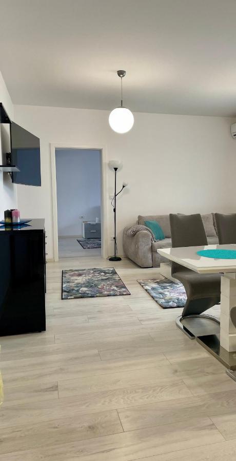 Refugiul Linistit Apartment Giroc Exterior photo